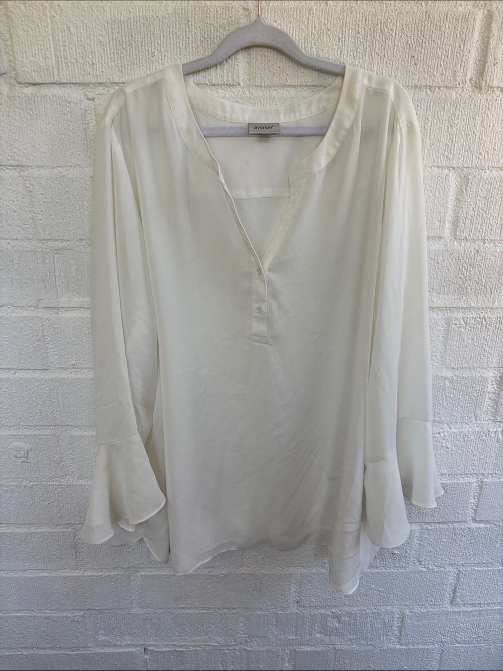 Avenue V-Neck Henley with Flared Sleeves White Blouse 22/24